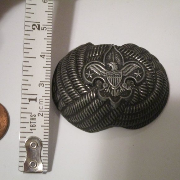 Vintage metal boy scout neckerchief slide - Picture 4 of 4